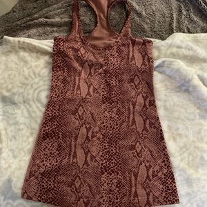 Lululemon tank size 4